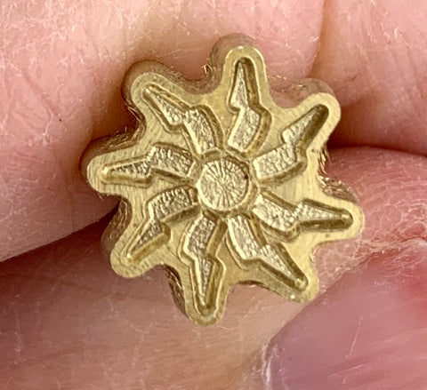 Leonardo Flower Pinwheel Imprint Tool